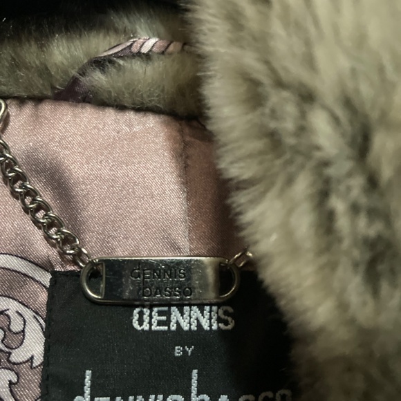 Dennis Basso women’s faux fur coat - Picture 2 of 3